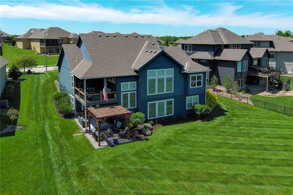 1407 Kensington Ln, Raymore, MO 64083