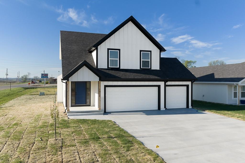 1016 2nd St, Perry, KS 66073