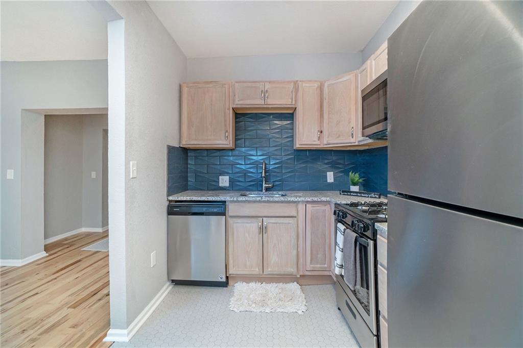 412 Montgall Ave, Kansas City, MO 64124
