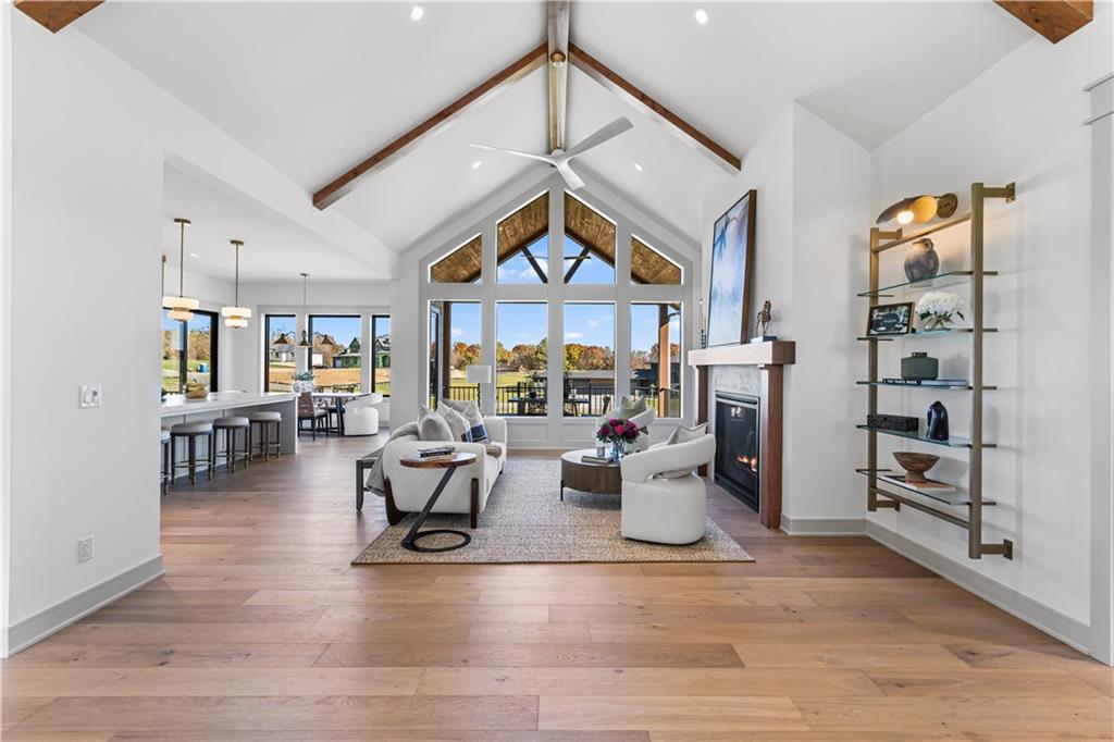 7515 NW Fawn Cir, Parkville, MO 64152