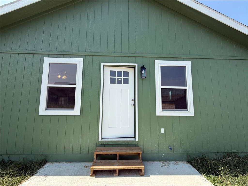 202 Central Ave, Pattonsburg, MO 64670