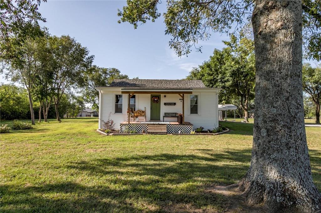 1596 Haskell Rd, Williamsburg, KS 66095