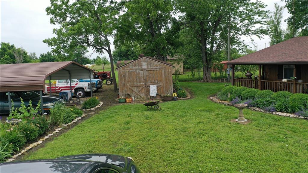 4691 New Hampshire Rd, Bronson, KS 66716