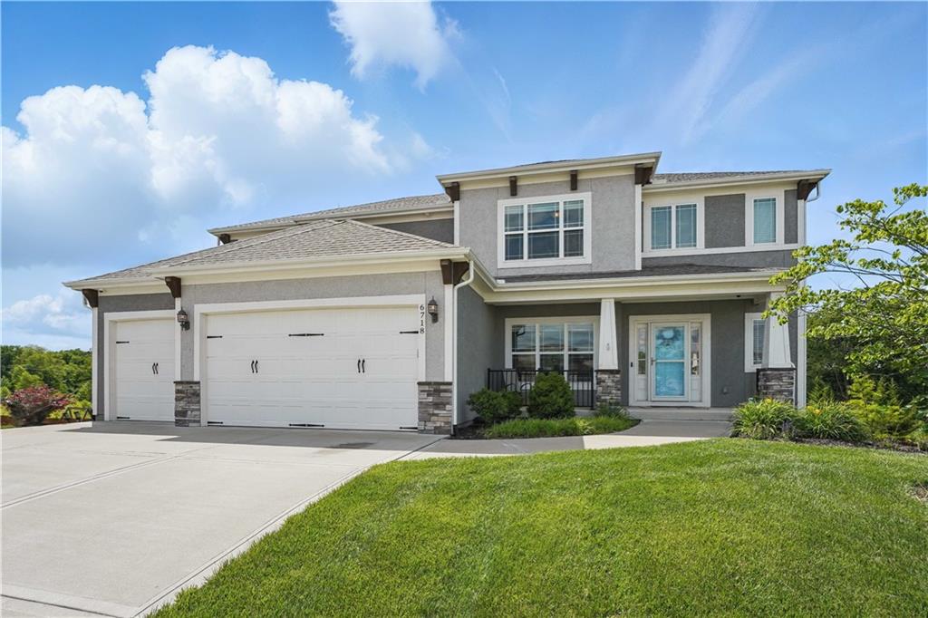 6718 NW 105th St, Kansas City, MO 64154