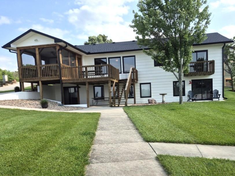 566 Lake Viking Ter, Gallatin, MO 64640