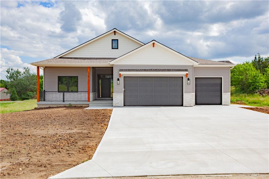 19079 Millstone Ter, St Joseph, MO 64505
