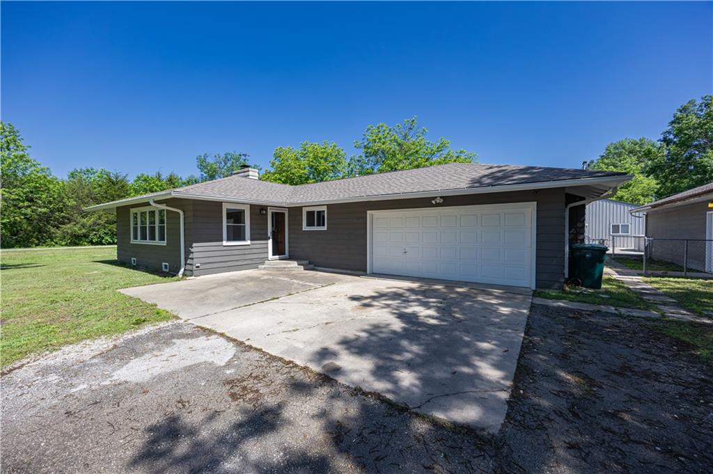 3931 Main St, Parsons, KS 67357