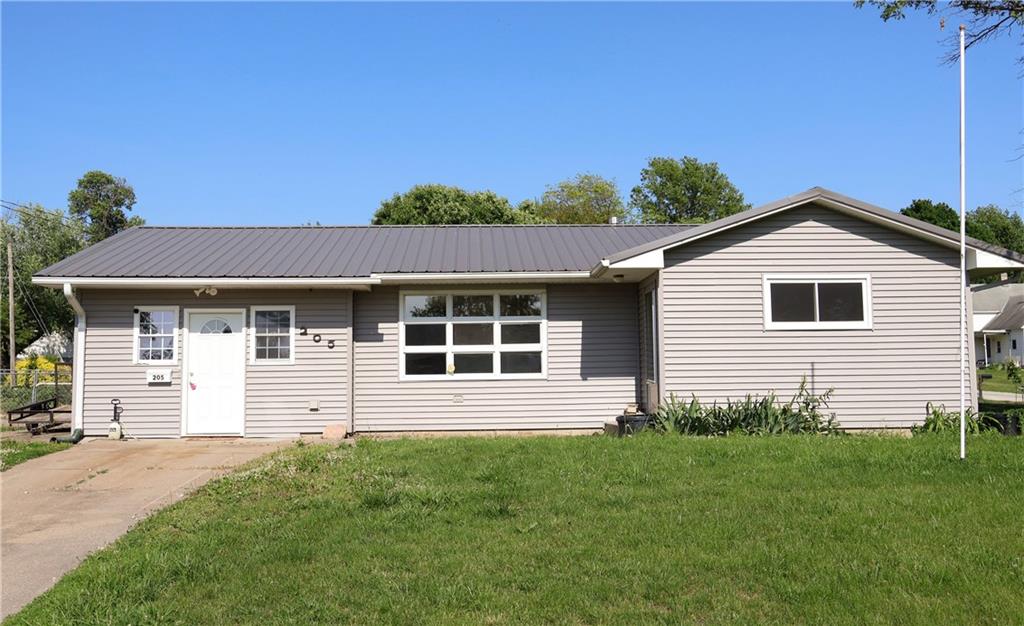 205 S Broadway St, Fairfax, MO 64446