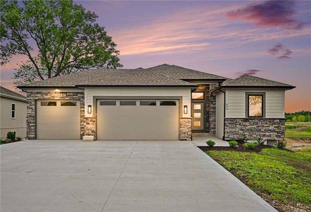 696 Salem Rd, Lawson, MO 64062