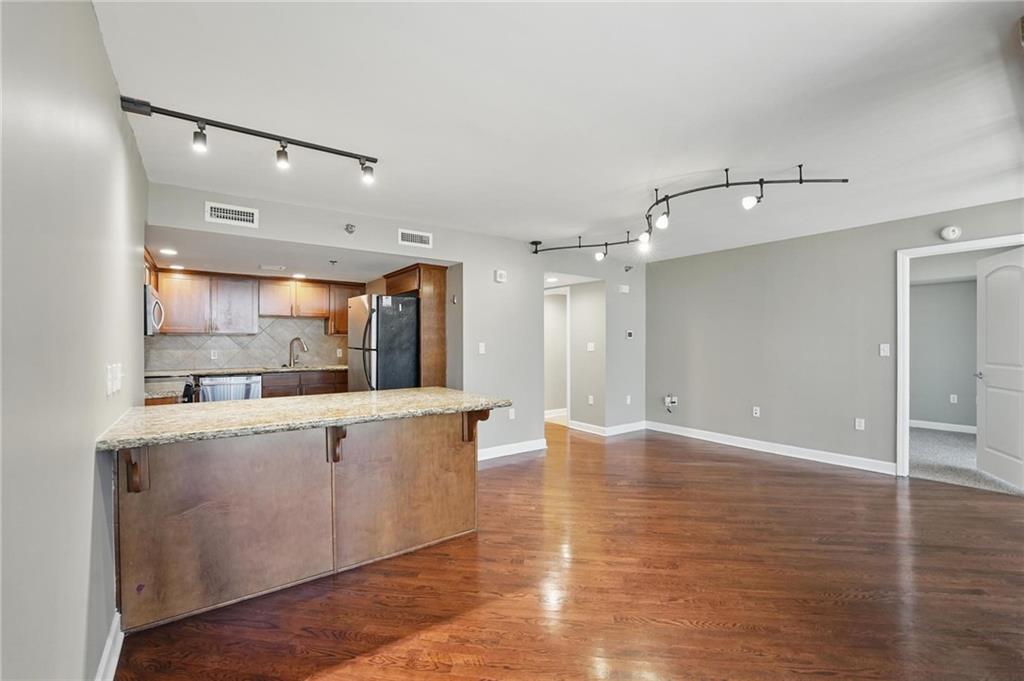 600 E Admiral Blvd #1603, Kansas City, MO 64106