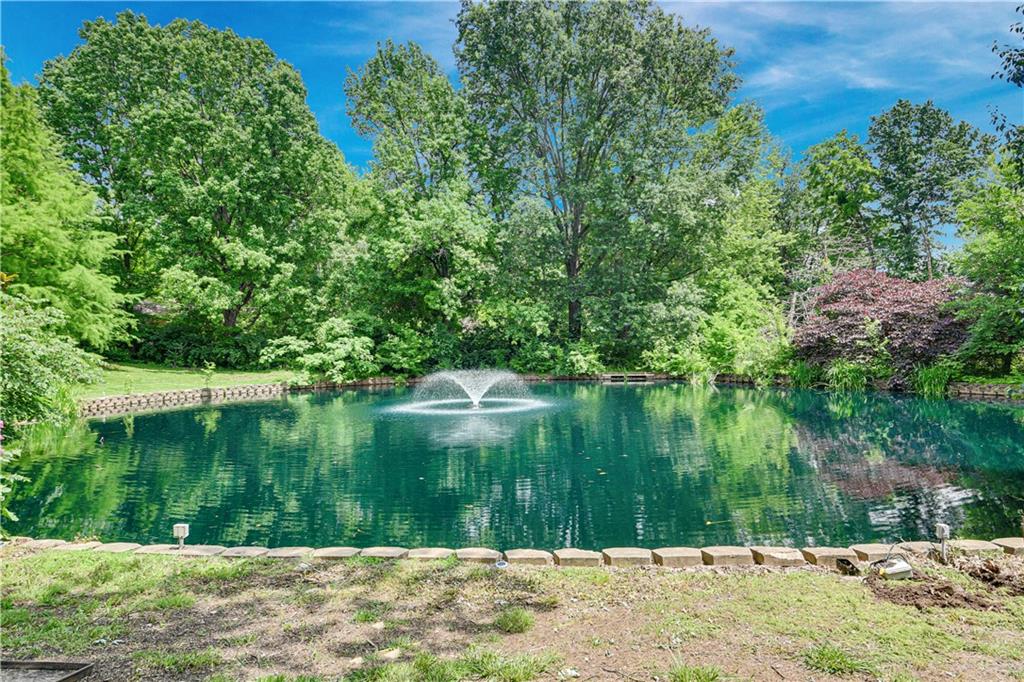 3200 NW 51st Ter, Blue Springs, MO 64015