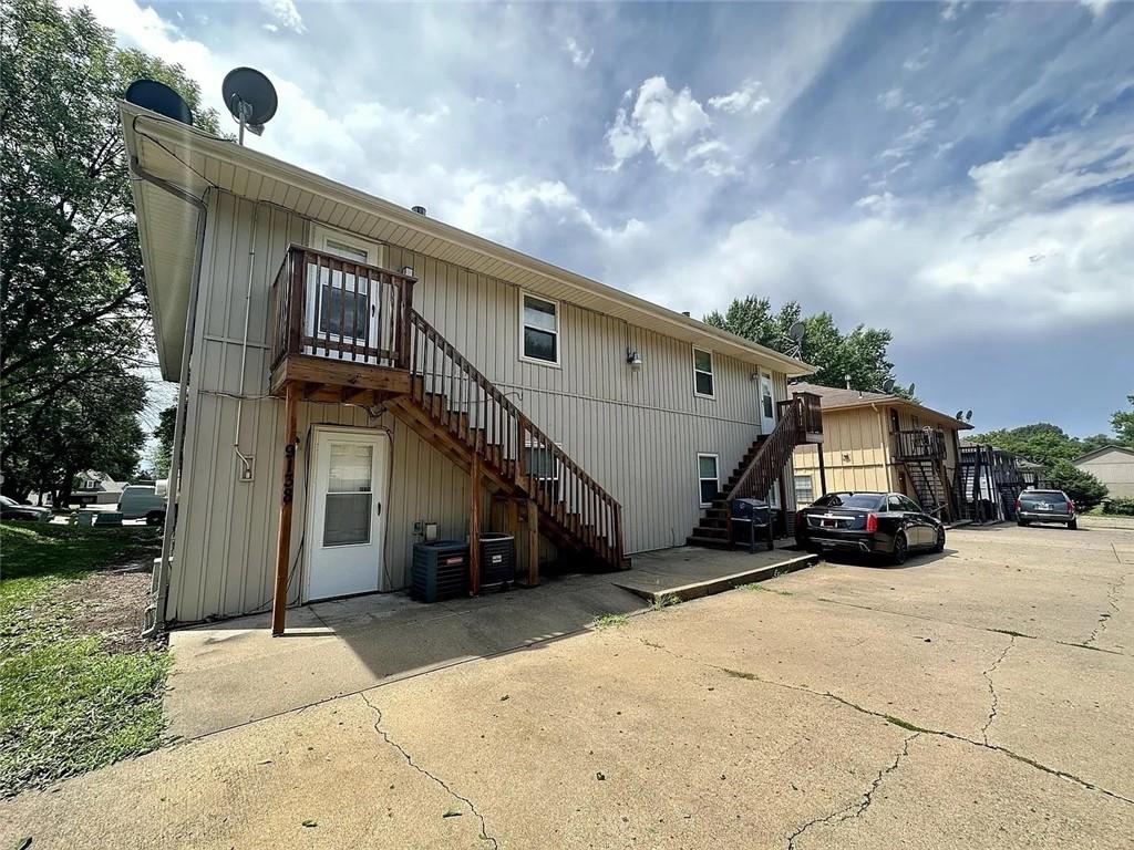 9132 E 85th St, Raytown, MO 64138