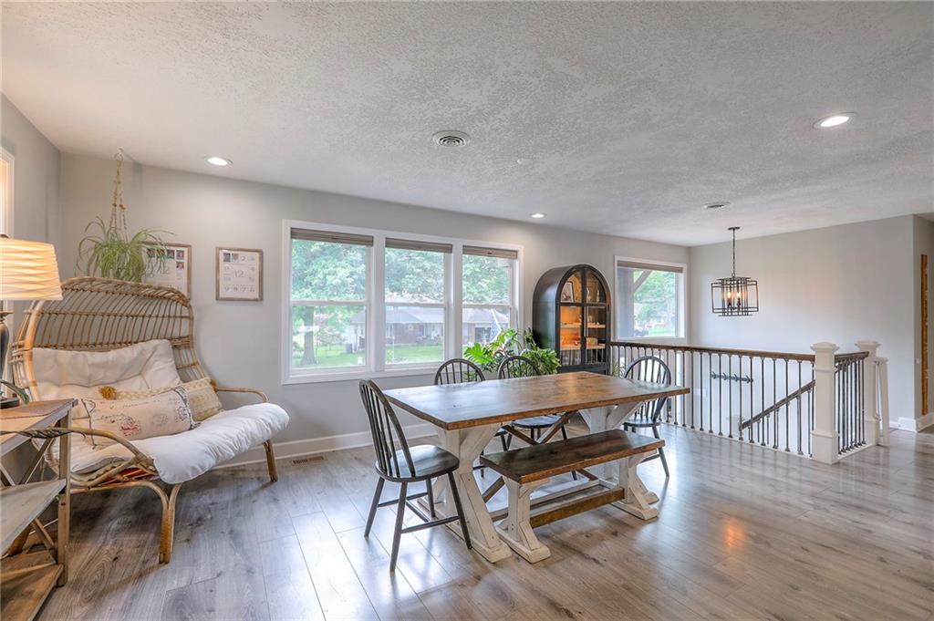 109 Saponi Ln, Lake Winnebago, MO 64034