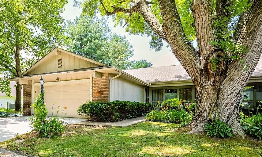 19947 Walden Oaks Dr, Country Club, MO 64505