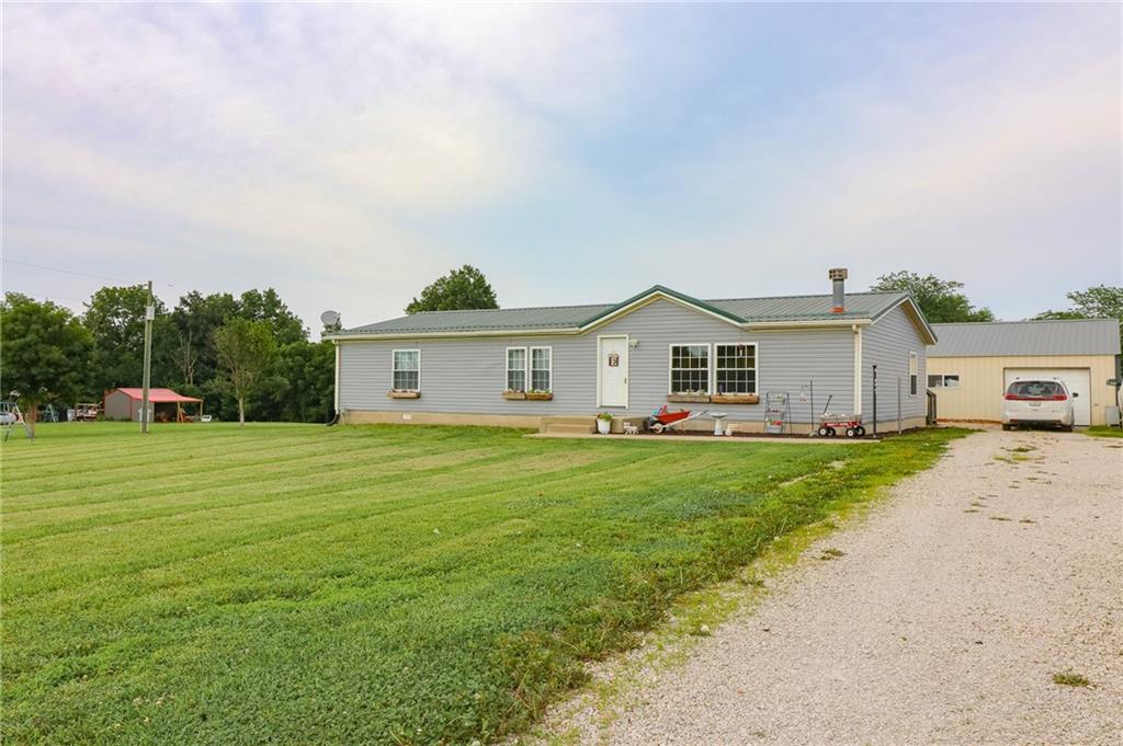 7 SW 301st Rd, Centerview, MO 64019