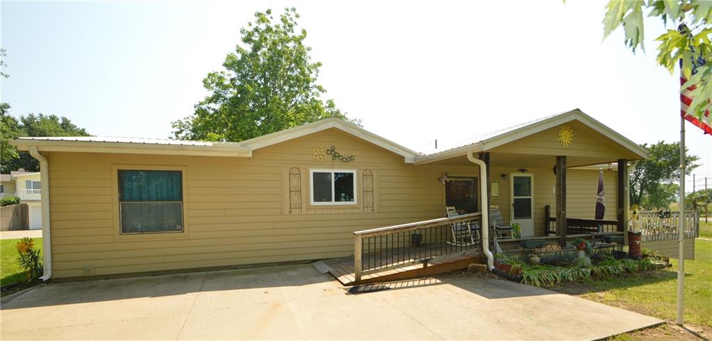 1900 Fisher St, Valley Falls, KS 66088