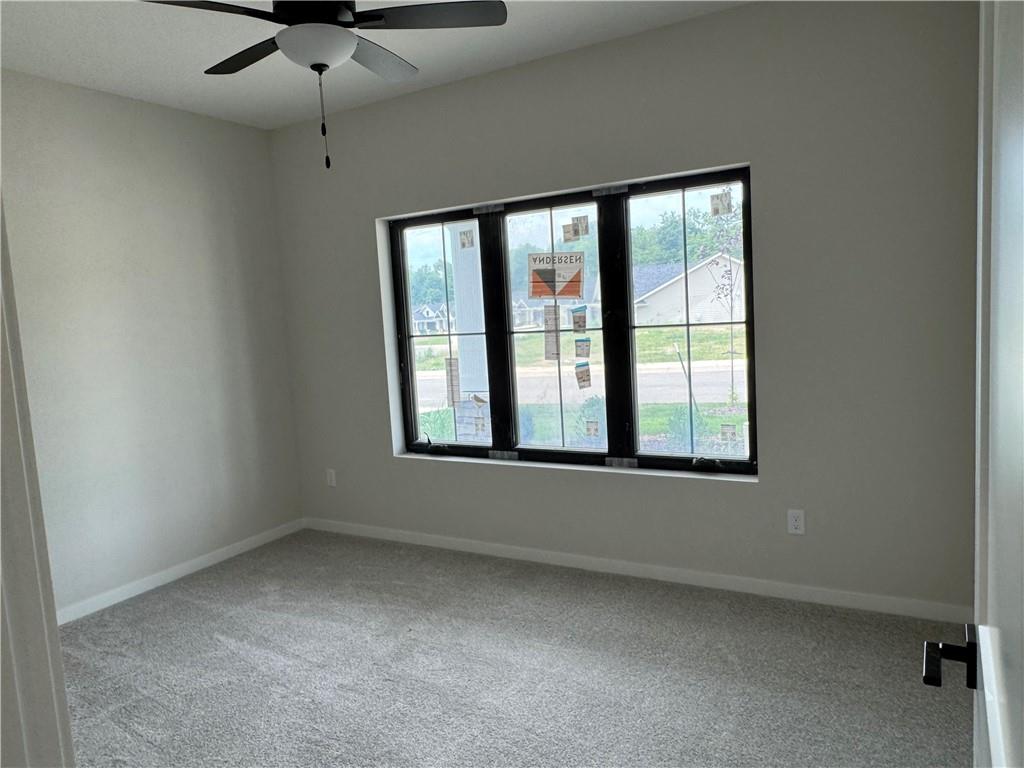 1975 Harvest Rd, Liberty, MO 64068