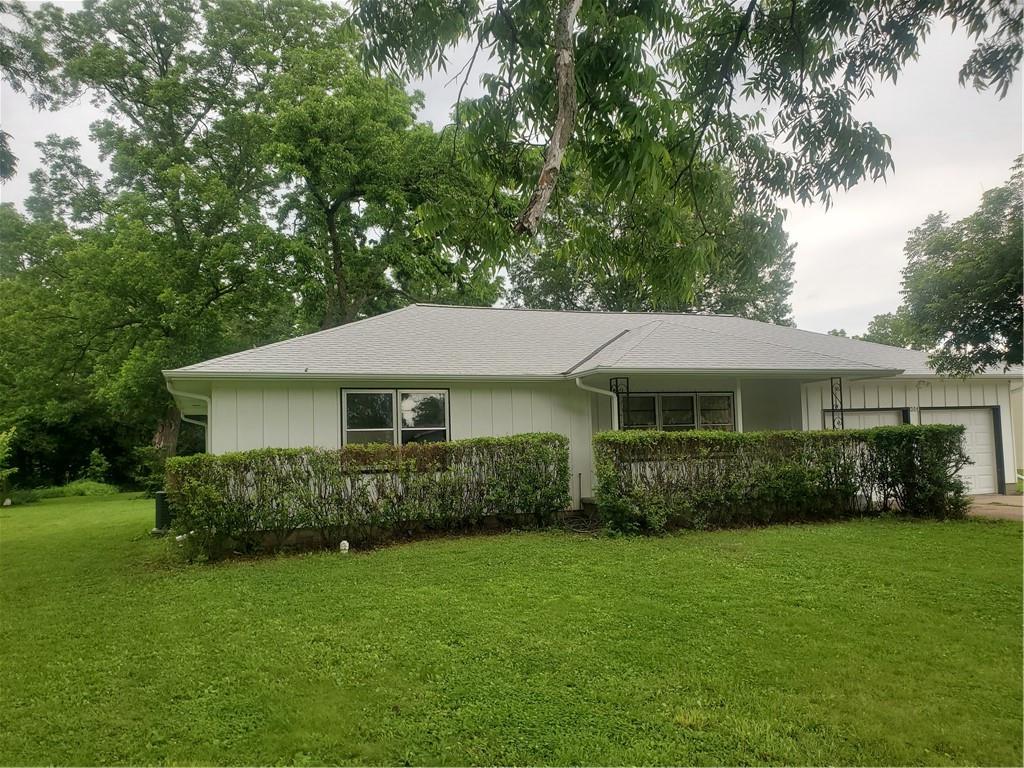 304 Swan St, Lacygne, KS 66040