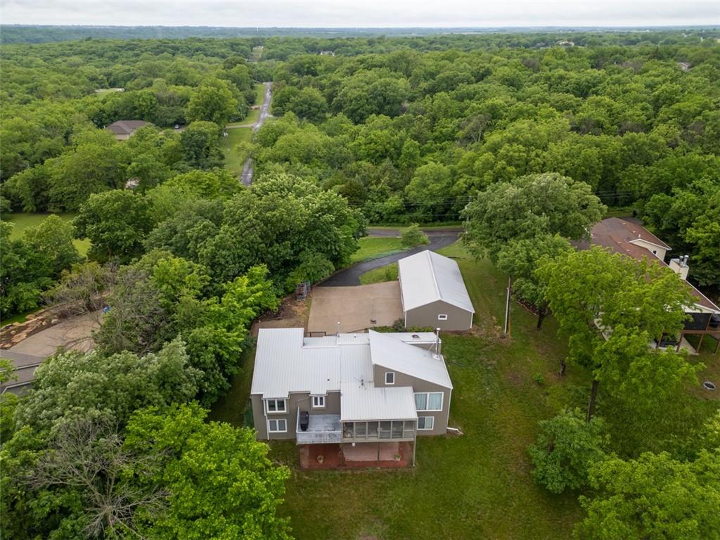 8231 Mike O Vince Rd, Ozawkie, KS 66070