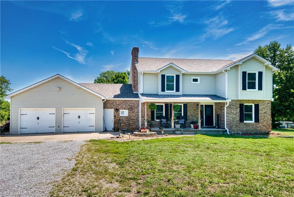 440 41p Rd, Clinton, MO 64735