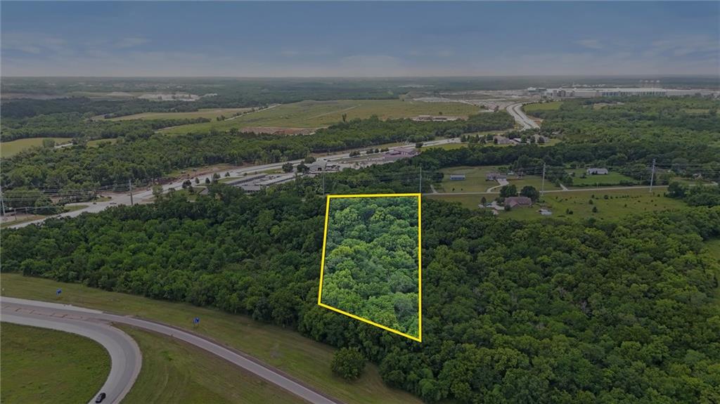 34730 W 95th St, De Soto, KS 66018