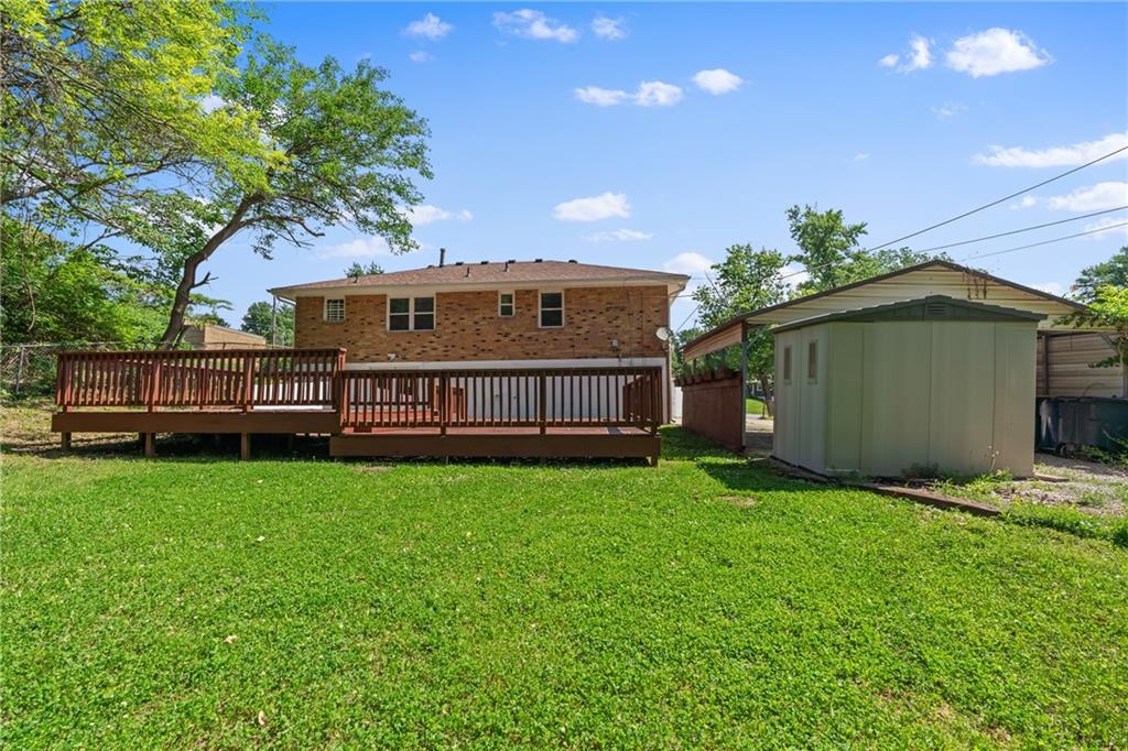 6325 E 18th Ter, Kansas City, MO 64126