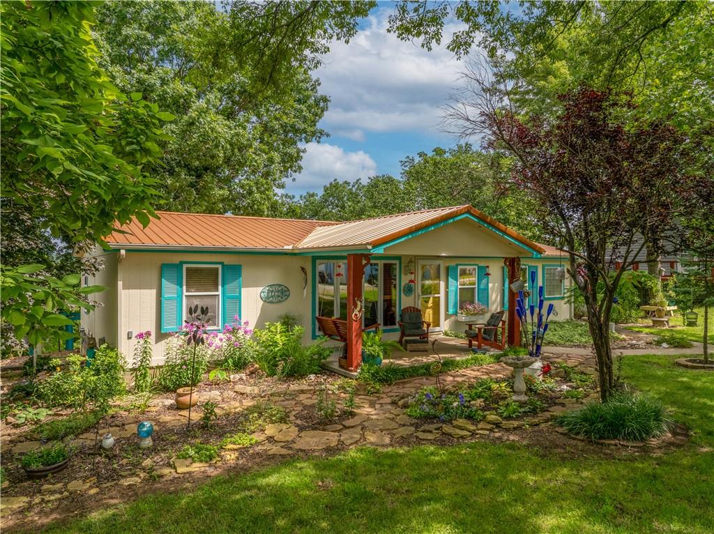 22189 Eden Cir, Warsaw, MO 65355