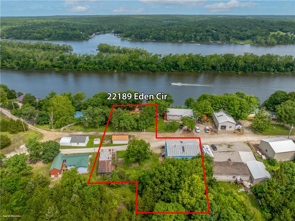 22189 Eden Cir, Warsaw, MO 65355