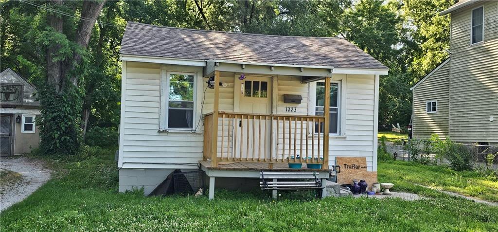 1223 S Delaware Ave, Independence, MO 64055