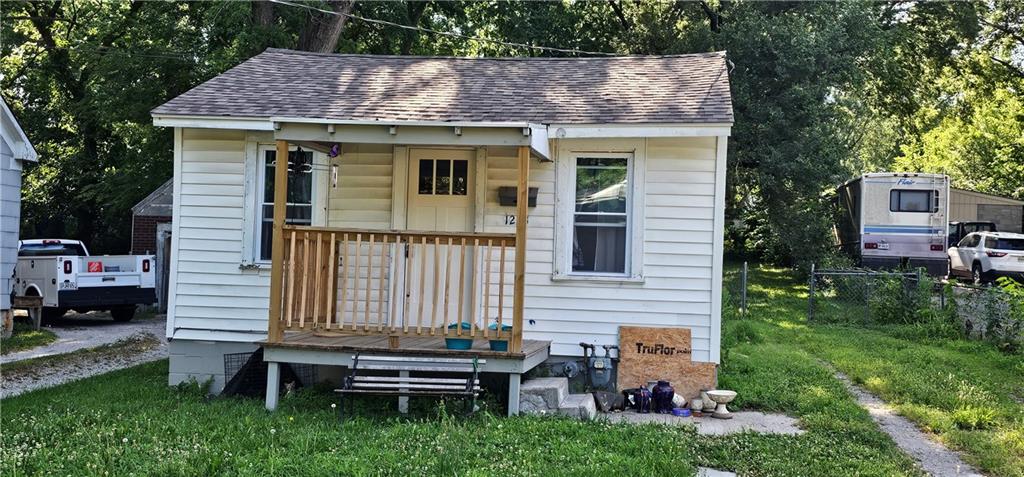 1223 S Delaware Ave, Independence, MO 64055