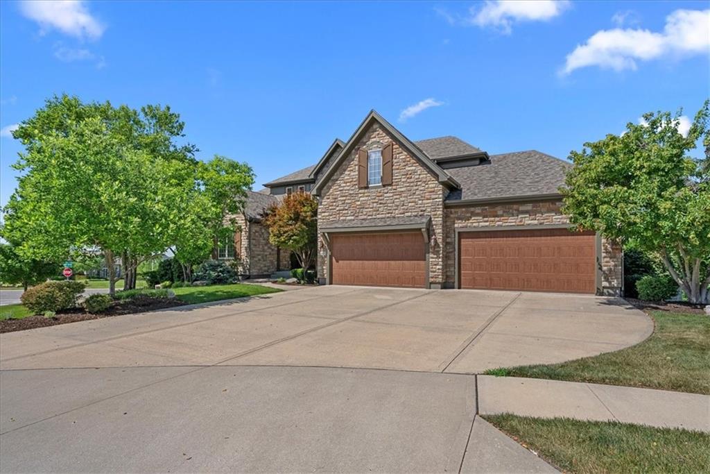 16220 Grant St, Overland Park, KS 66085