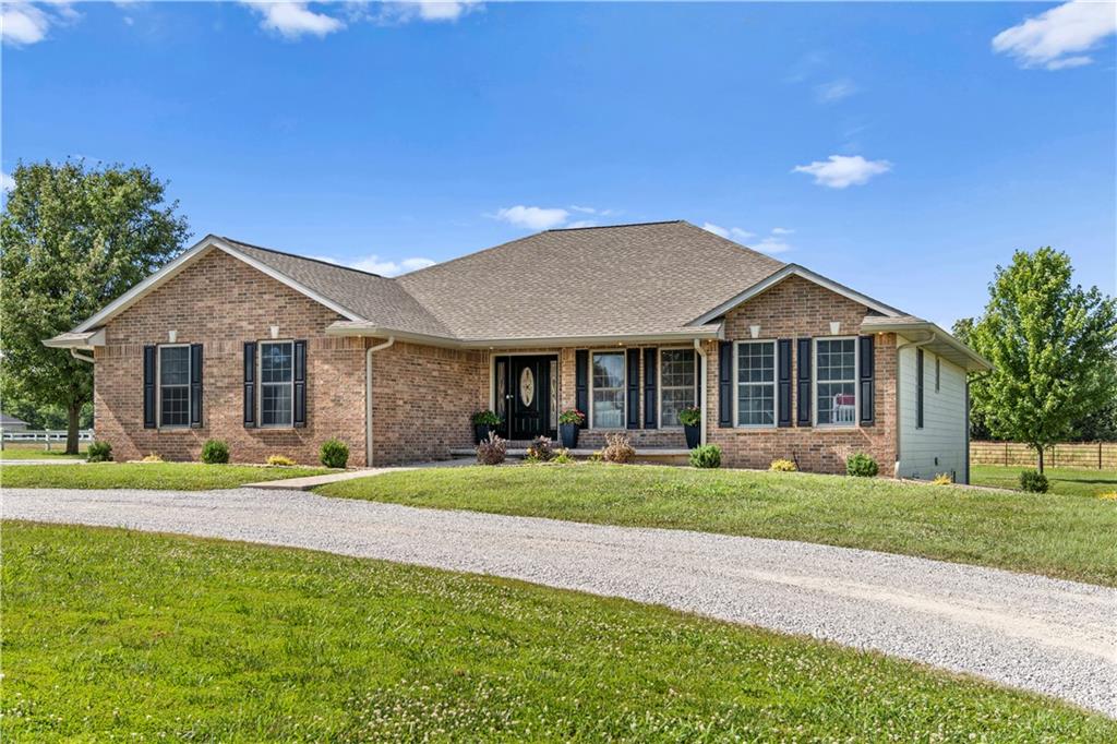 14859 E Rebel Rd, Nevada, MO 64772