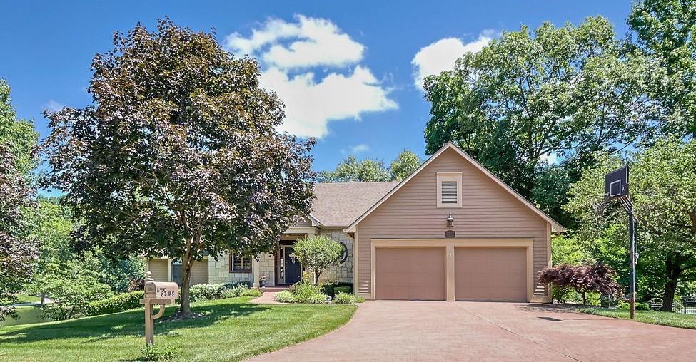 3309 Westwood Dr, St Joseph, MO 64505
