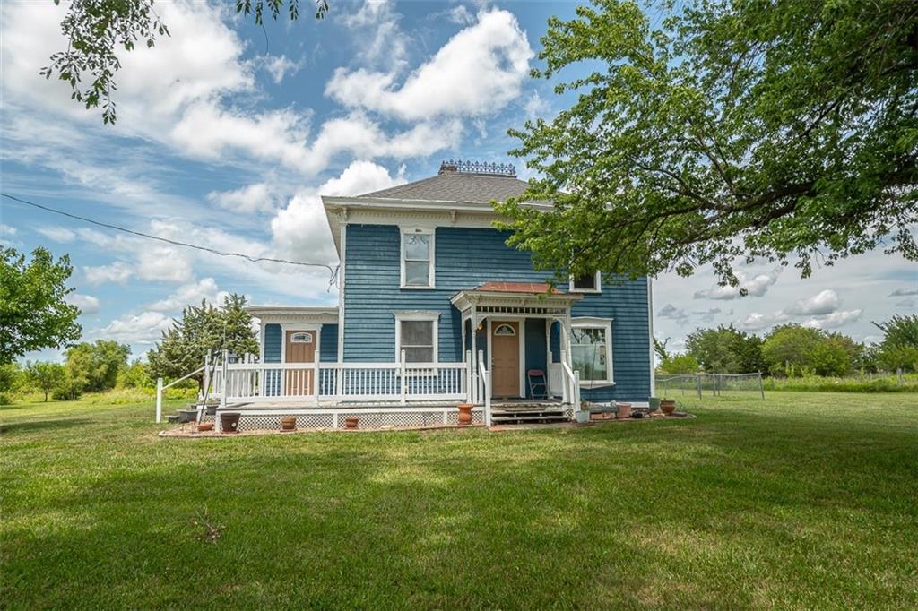 230 N 300th Rd, Overbrook, KS 66524