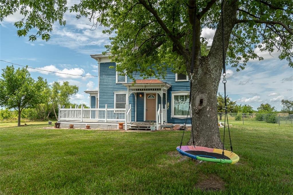 230 N 300th Rd, Overbrook, KS 66524