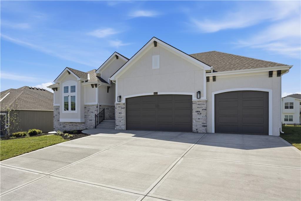 8212 NW 89th Ter, Kansas City, MO 64153