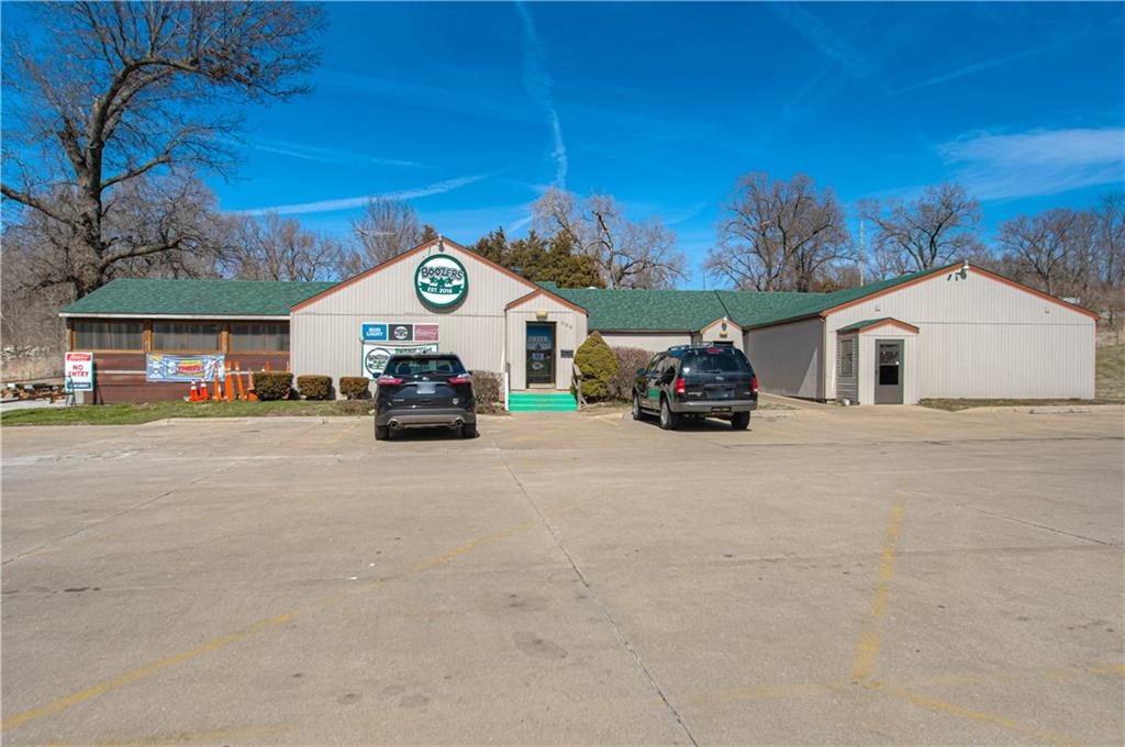 1100 H Hw, Liberty, MO 64068