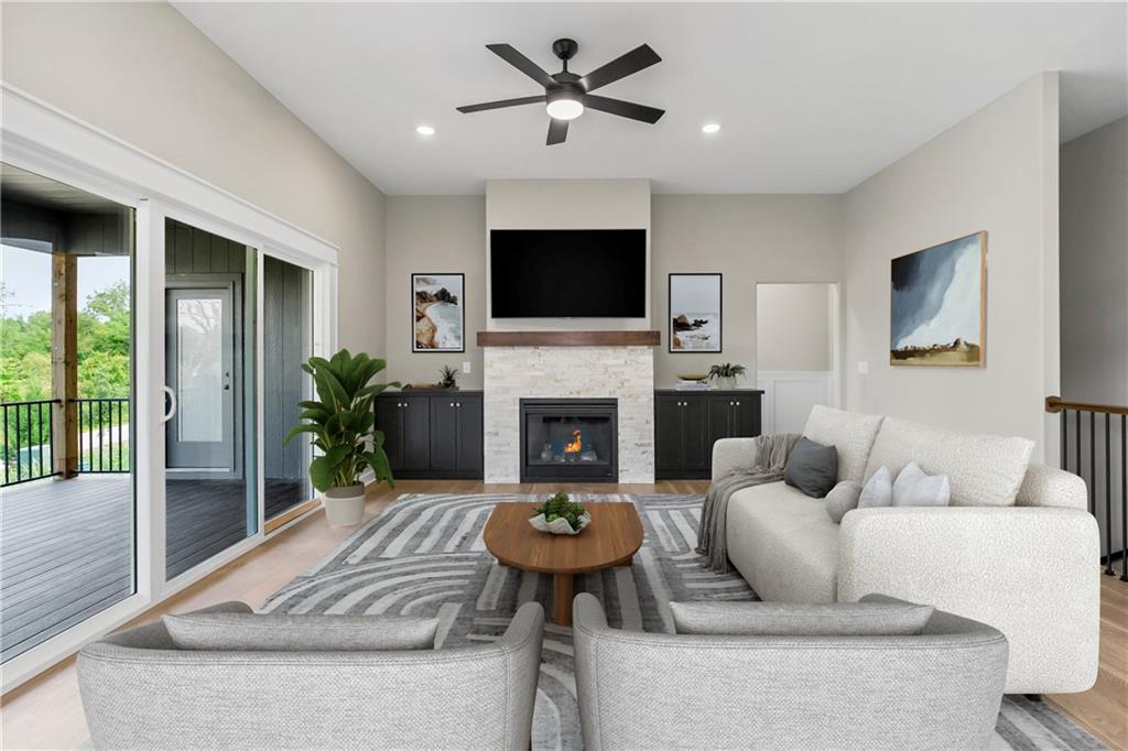 25446 W 91st Ter, Lenexa, KS 66227