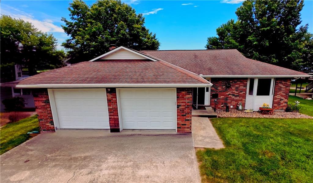 1000 Lake Viking Ter, Altamont, MO 64620