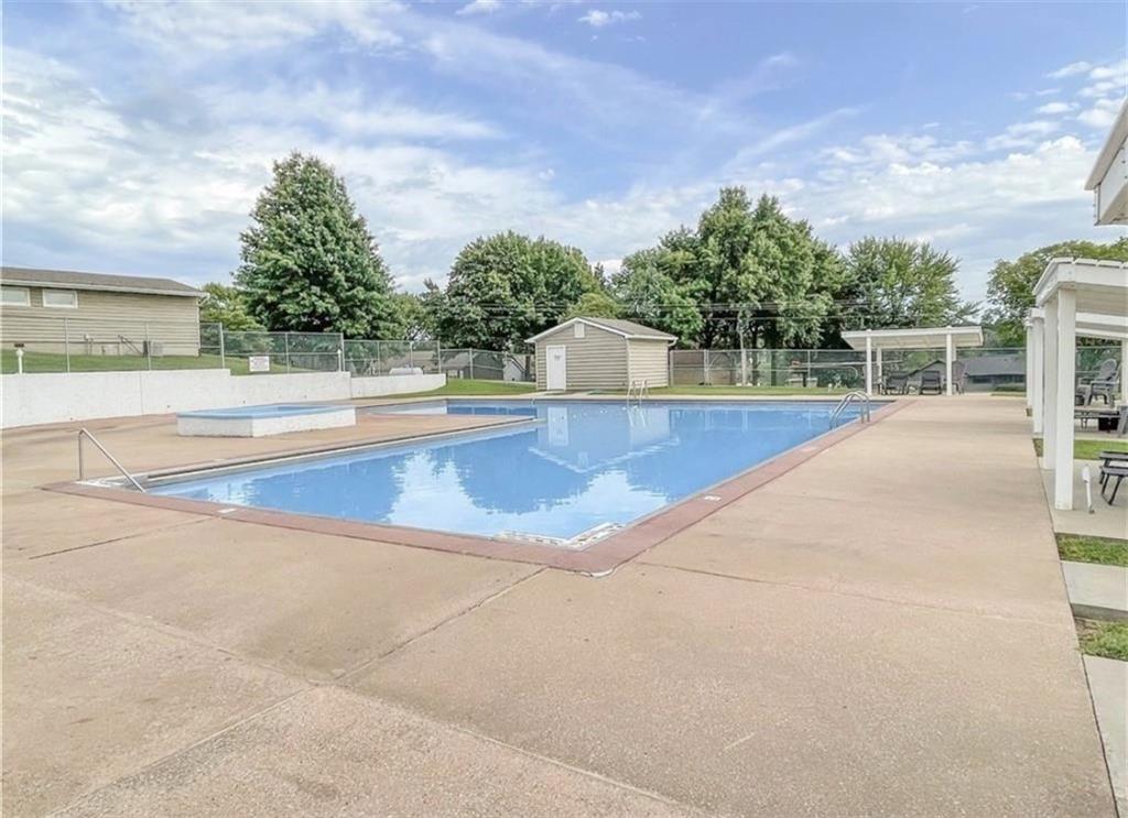 224 Lake Viking Ter, Gallatin, MO 64640