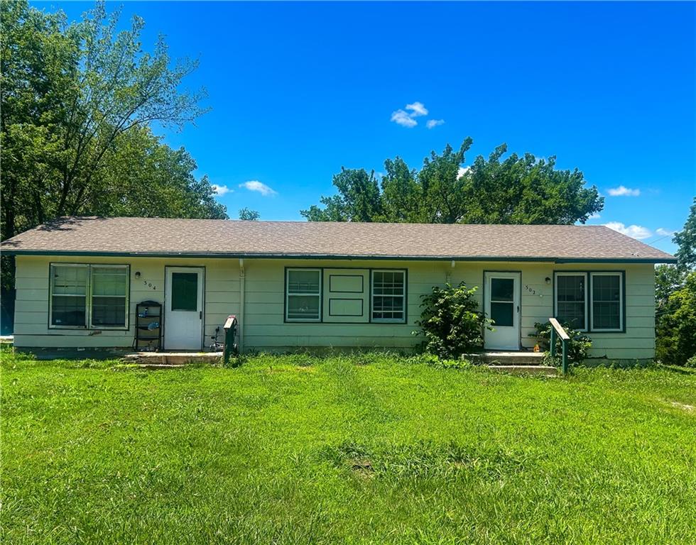 302 Montgomery Ct, Mound City, KS 66056