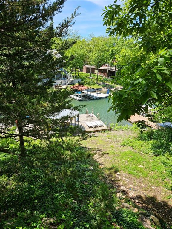 229 E Sugar Lake Dr, Mound City, KS 66056