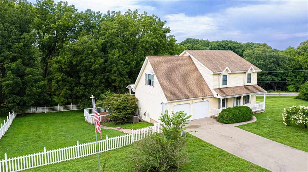 18548 Evergreen Ter, Country Club, MO 64505