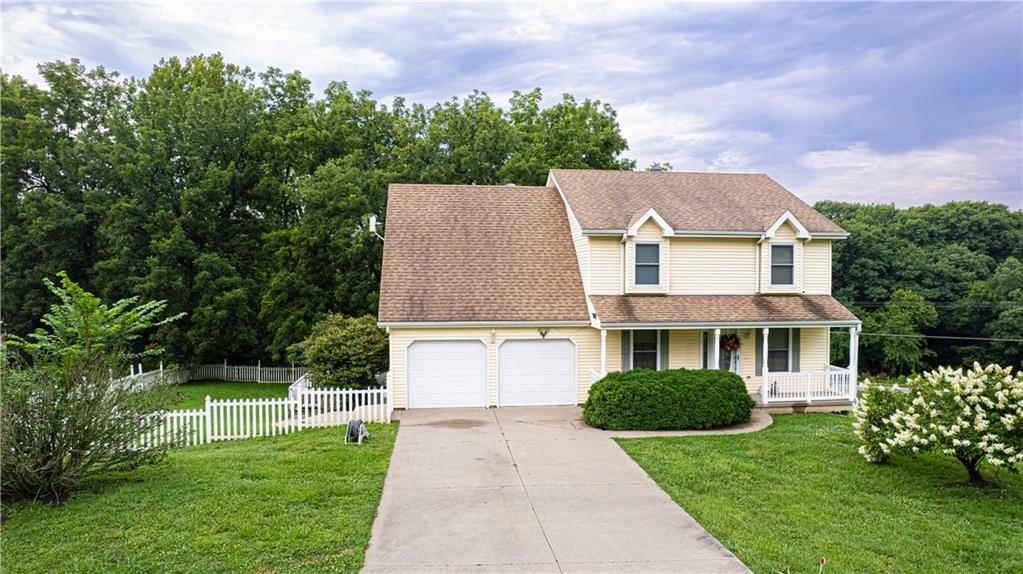 18548 Evergreen Ter, Country Club, MO 64505