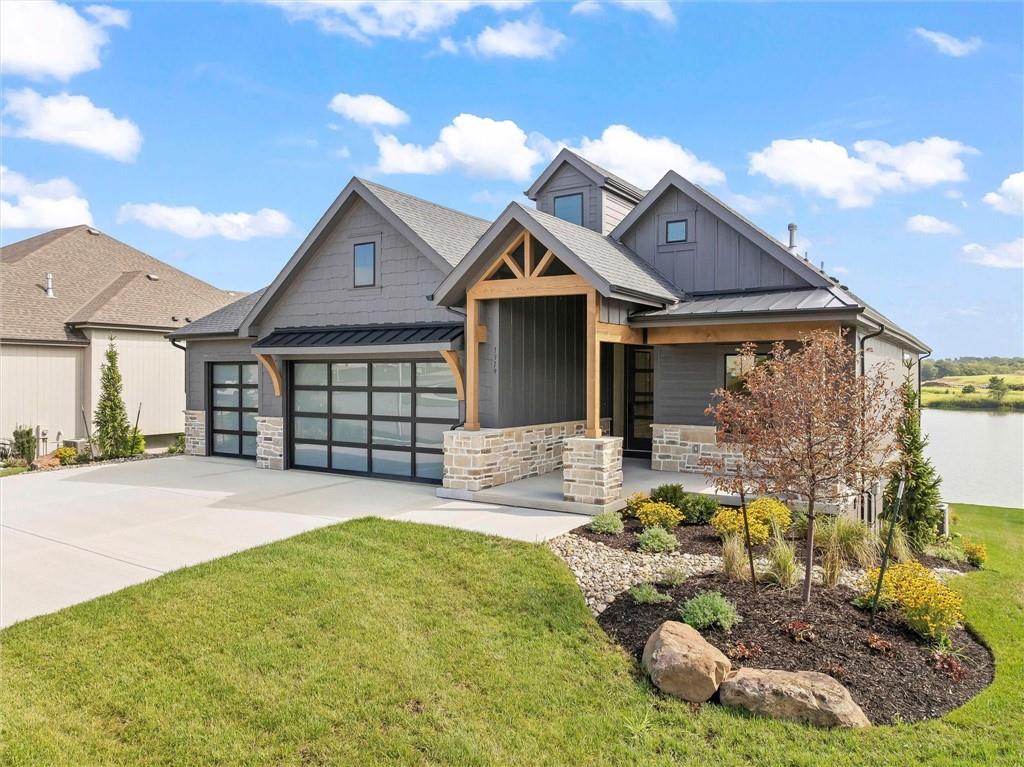 1319 Granton Ln, Raymore, MO 64083