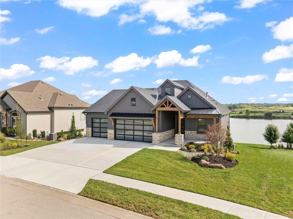 1319 Granton Ln, Raymore, MO 64083