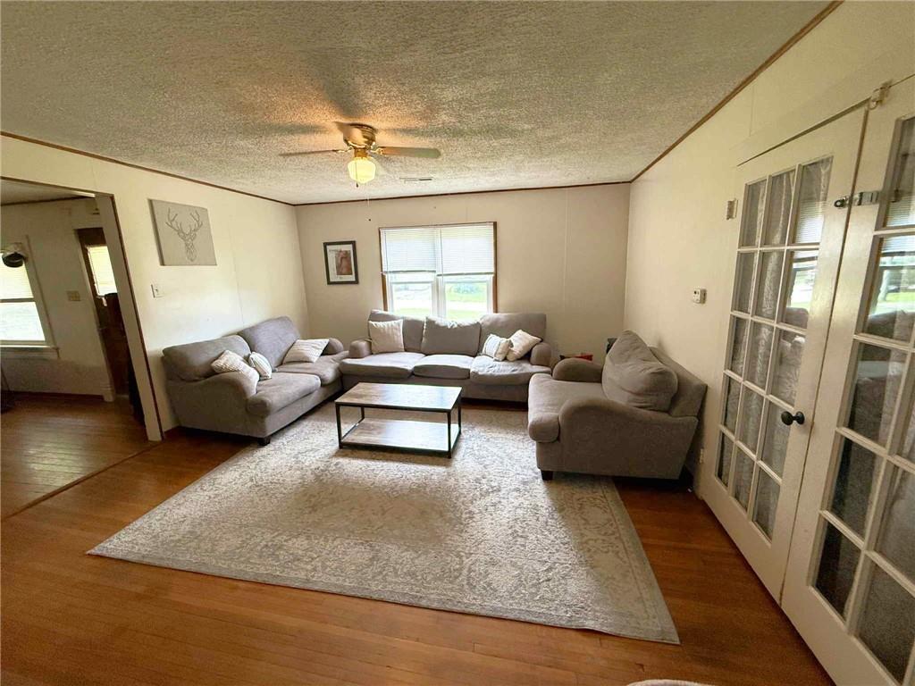 415 W 9th St, Maryville, MO 64468