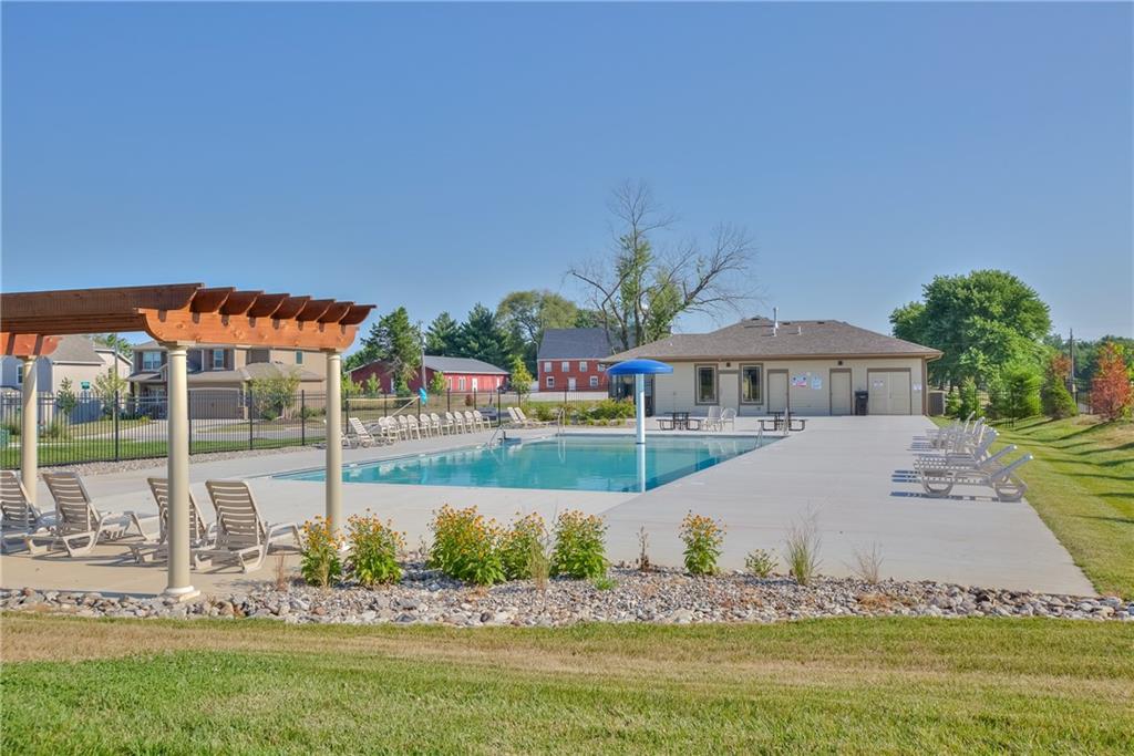 13930 NW 70th St, Parkville, MO 64152