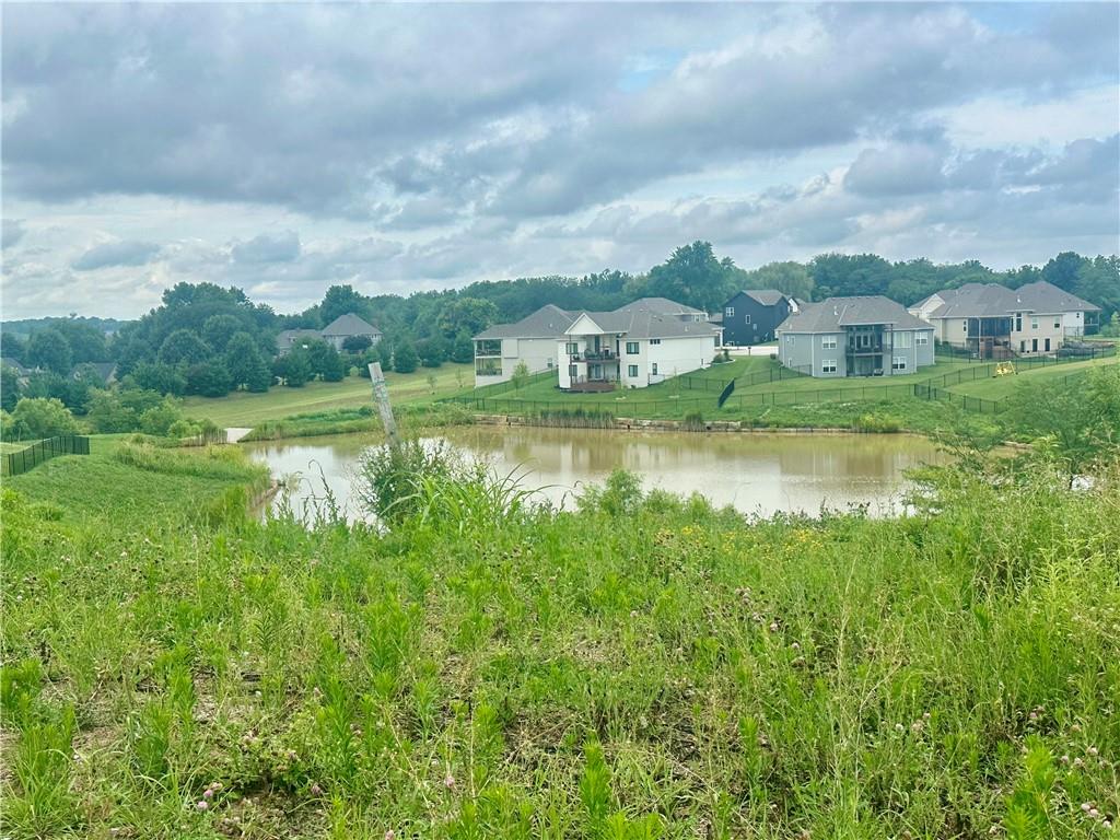 7065 NW Yulich Ct, Parkville, MO 64152