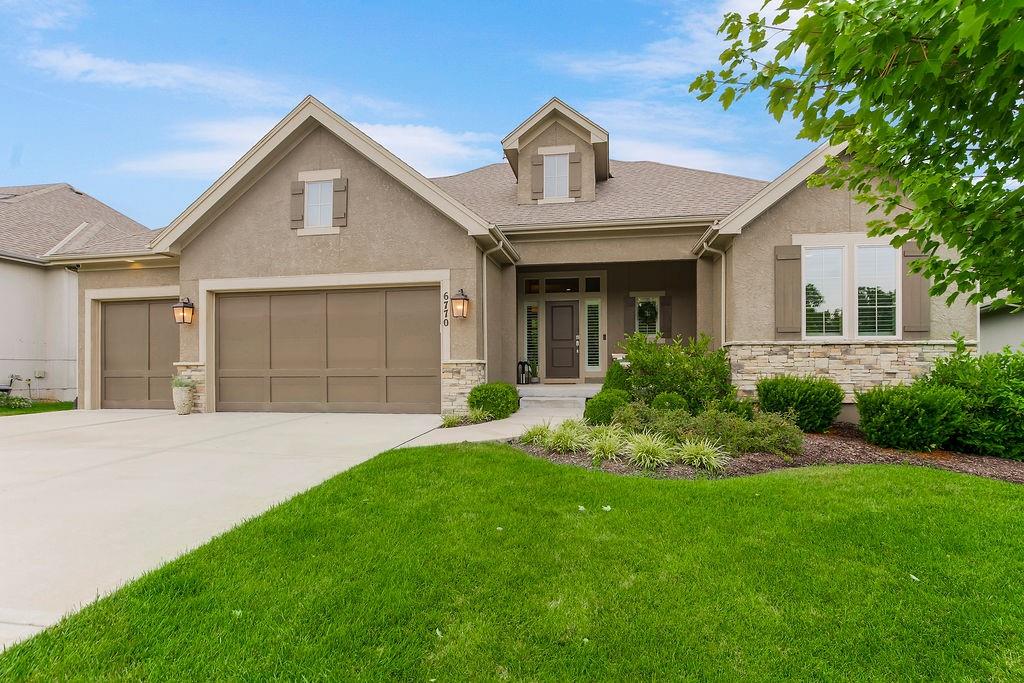 6770 Brownridge St, Shawnee, KS 66218